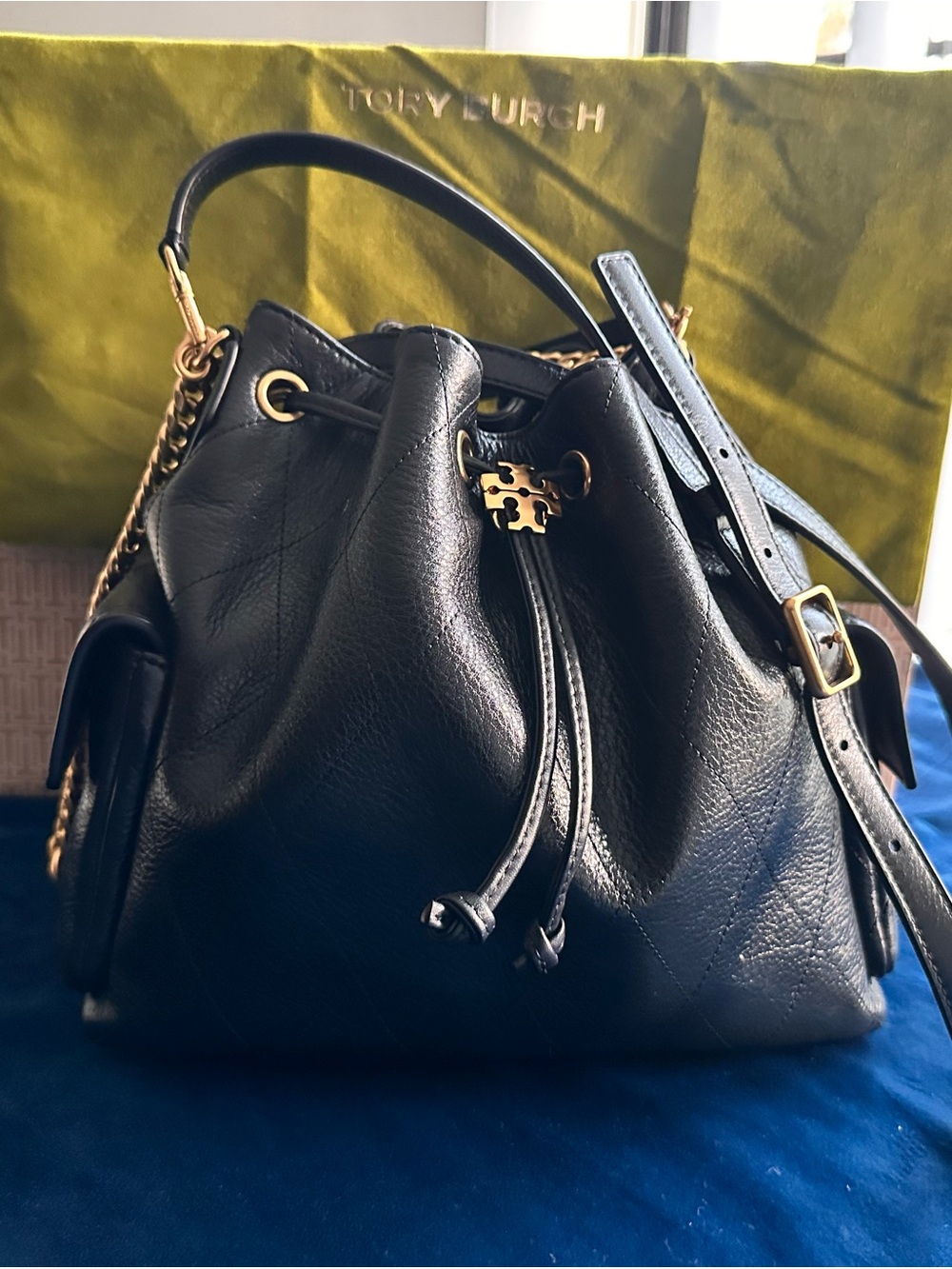 Tory Burch Charlie Black Leather Drawstring Bucket Crossbody - Picture 2 of 4
